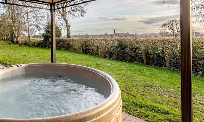 Ledbury Cabina | 2 bedroom accommodation in Ledbury