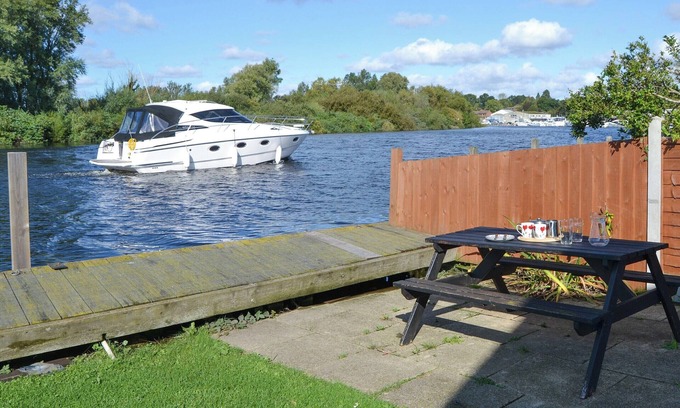 Brundall Cabaña | Alojamiento de 2 habitaciones en Brundall, cerca de Norwich