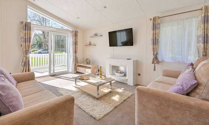 Saltash Cabina | 2 bedroom accommodation in Notter Bridge, Saltash