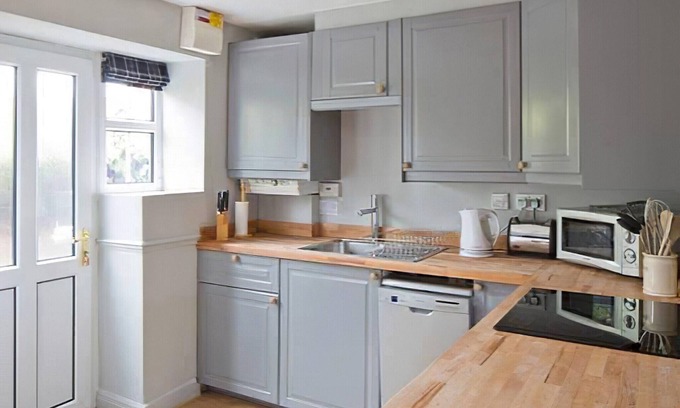 Scawton Cabaña | 2 bedroom accommodation in Terrington, near Claxton