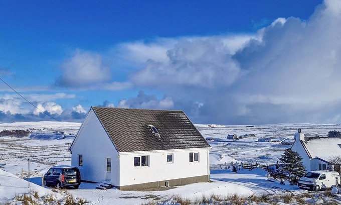 Digg Cabaña | 2 bedroom accommodation in Staffin