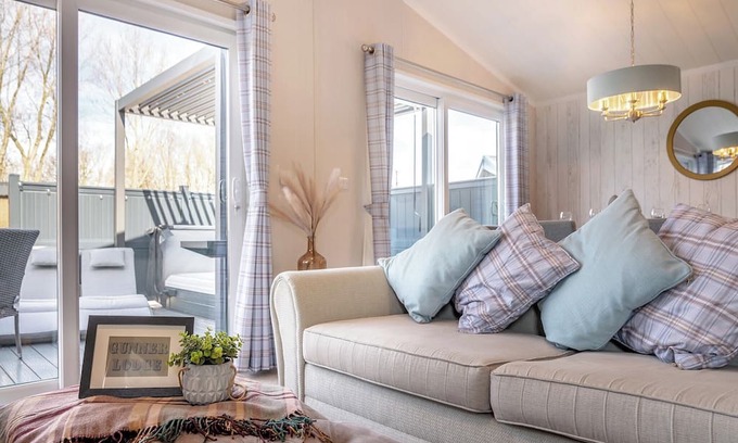 Arnold Chalet De Esquí | Alojamiento de 2 habitaciones en Skirlaugh, Nr Hull