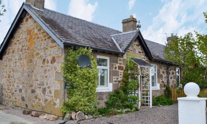 Forres Cabaña | 2 bedroom accommodation in Forres