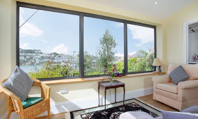 Polruan Cabaña | 2 bedroom accommodation in Polruan, near Fowey