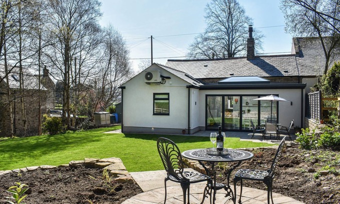 Henshaw Cabaña | 2 bedroom accommodation in Redburn, Bardon Mill