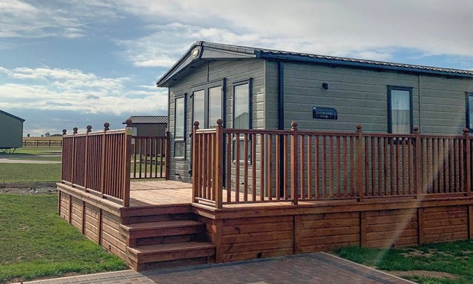 Tunstall Cabina | 2 bedroom accommodation in Tunstall, Nr Hull