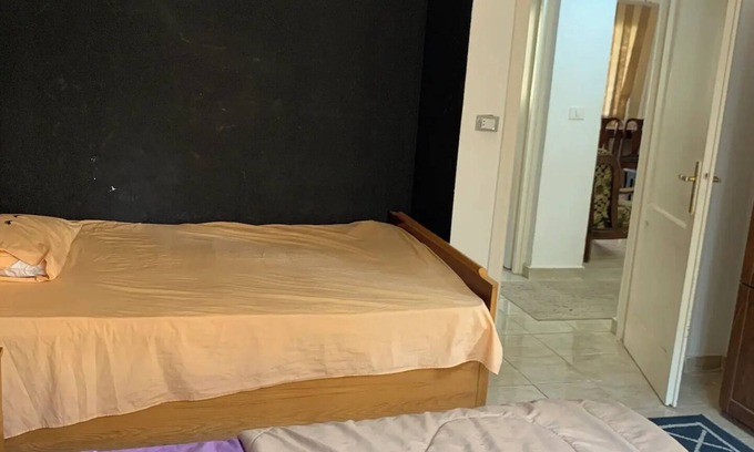 Hada'iq al-Qubbah Apartamento | 2-bedroom apartment in cool Cairo Governorate with WiFi, AC