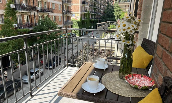 Saburtalo Apartamento | 2-Bedroom Apartment at Jikia Green Complex-Central Tbilisi