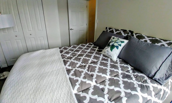 Claresholm Condominio | Condominio de 2 habitaciones - Explore Southern Alberta