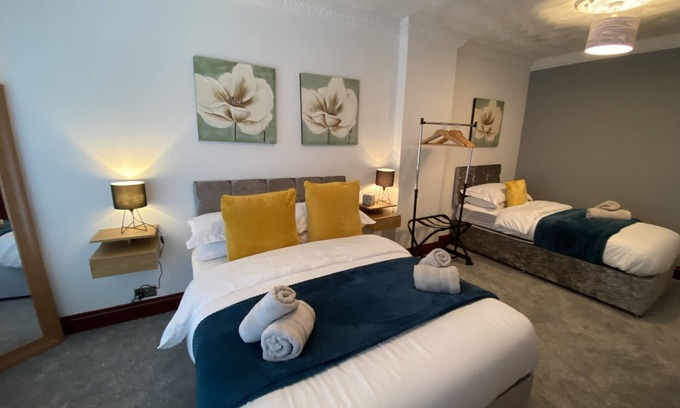 Cwmbrwla Apartamento | 2 bedroom Apartment | Wifi | Workspace
