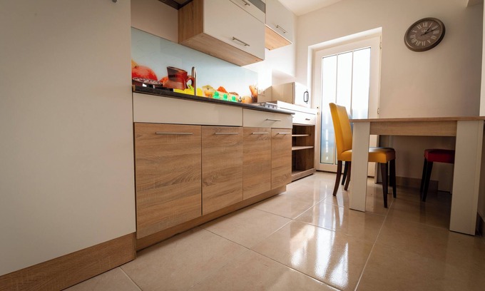 Bled Apartamento | 2-bedroom apartment with AC, WiFi - 50 m near Lake Bled with extra entrance