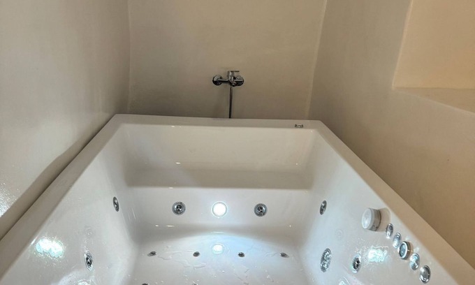 Ios Apartamento | 2-bedroom apartment with Jacuzzi in Ios