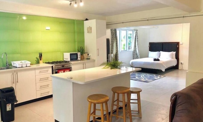 Suva Apartamento | *2 Bedroom Apartment with Pool - Williamson House