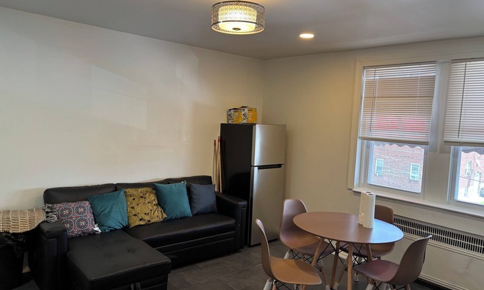 Ogontz Campus Apartamento | 2-bedroom APT Einstein Hospital WiFi, AC, Pet friendly