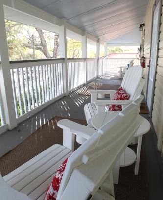 Downtown Dunedin Apartamento | 2 Bedroom Apt Overlooking Dunedin Town Square NO KIDS, NO PETS