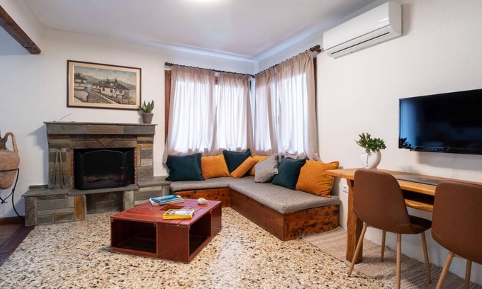 Kavala Casa | 2 Bedroom Art House in Kavala