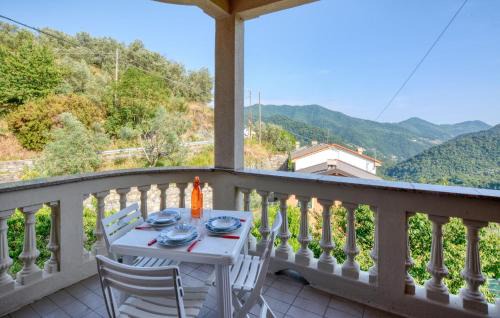 Uscio Apartamento | 2 Bedroom Awesome Apartment In Terrile