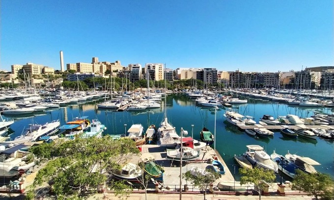 Msida Apartamento | 2 Bedroom Central Spacious With Sea Views
