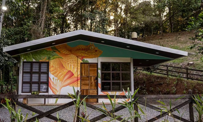 Sarapiquí Cabina | 2-Bedroom Coco Cabana in the Jungle