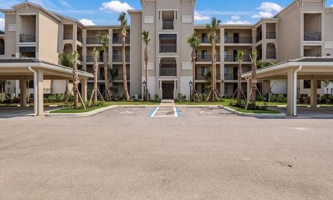 Lakewood Ranch Condominio | 2 Bedroom Condo (427984) by Houzlet