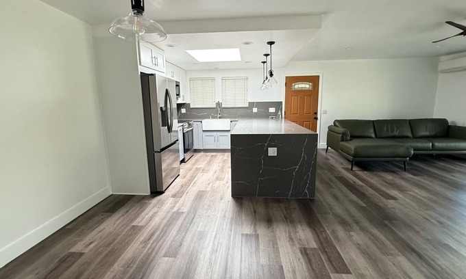 Laguna Woods Condominio | 2-bedroom condo in lovely Laguna Woods with AC, fitness room, WiFi