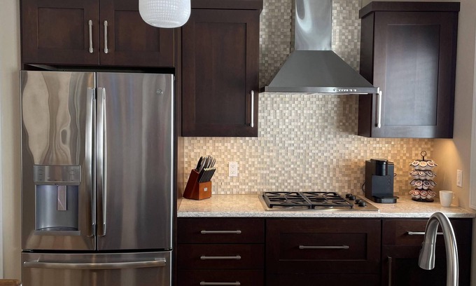 Mount Horeb Condominio | 2 bedroom condo in delightful Mount Horeb with AC,WiFi, laundry. Near Epic!!