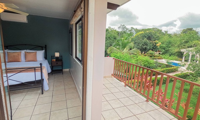 Quepos Condominio | 2 bedroom-condo-pool privacy. 5 minutes to Quepos