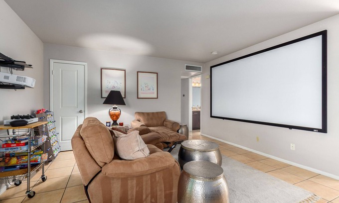 Camelback East Cabaña | 2 bedroom cottage -- 5 minutes from the airport