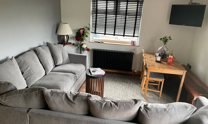 Stornoway Cabaña | 2 Bedroom Cottage Con vistas abiertas a la parte trasera