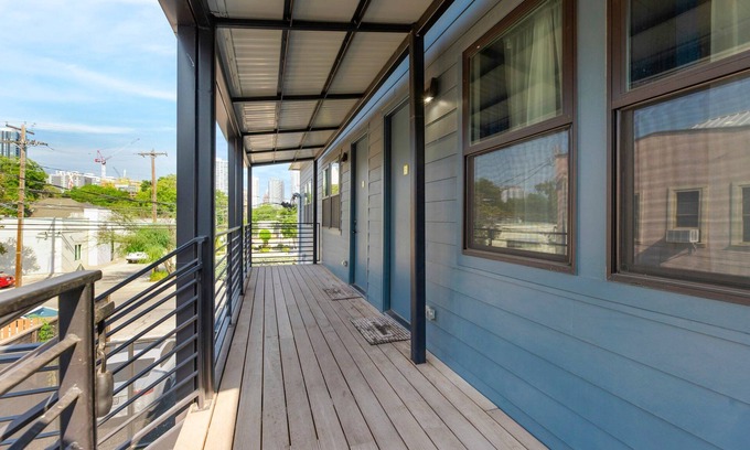 East Cesar Chavez Apartamento | 2-Bedroom East Austin Condo-Free Parking