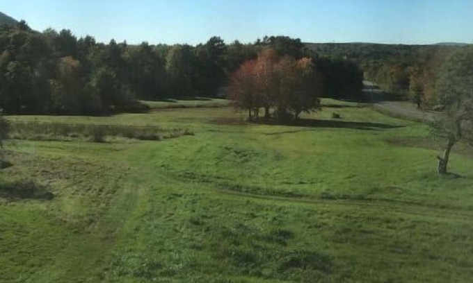 Camden Apartamento | 2 bedroom getaway suite overlooking family fields