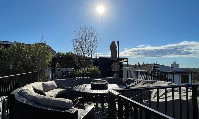 Carlsbad Apartamento | 2-bedroom Guest apartment in Carlsbad. Ocean & golf course view & roof top deck