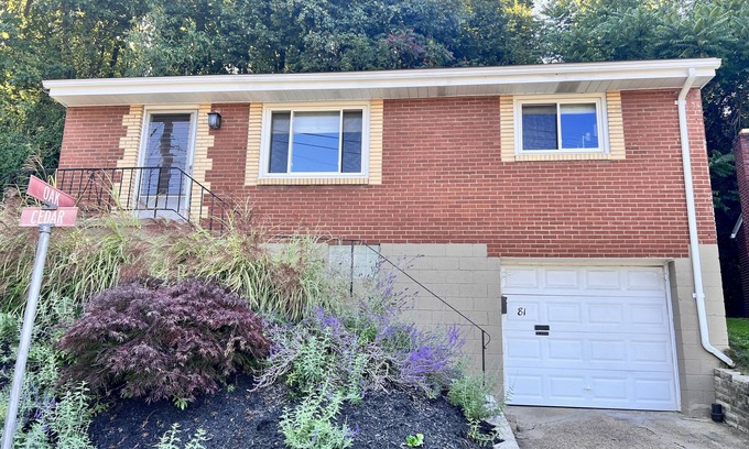McKnight Casa | 2 Bedroom Home Available for 30+ Day Rentals