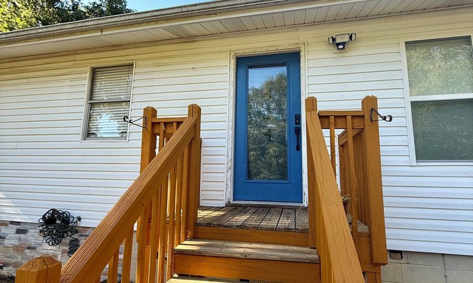 Bessemer Casa | 2-bedroom house in Bessemer, Alabama. 30 mins from downtown Birmingham
