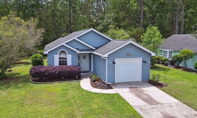 Surfside Beach Casa | 2-bedroom house in excellent Myrtle Beach location with AC, WiFi. Enjoy