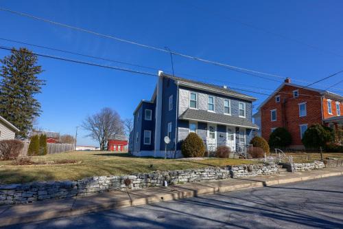 Ephrata Casa | 2-Bedroom House w/Large Outdoor and Firepit!