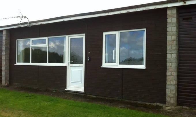 Bucks Cross Cabina | 2 bedroom lodge set in a family friendly holiday park