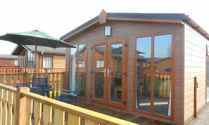 South Lakeland Leisure Village Cabina | Lodge de 2 dormitorios con instalaciones de ocio, ideal para familias, se consideran mascotas