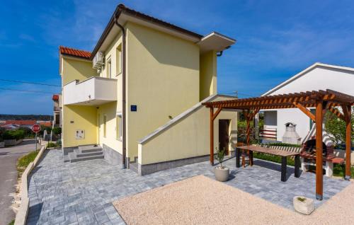 Barbat na Rabu Apartamento | 2 Bedroom Lovely Apartment In Barbat