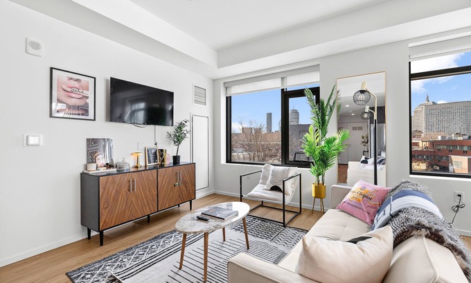 Inner Belt Apartamento | 2 bedroom lux apt Boston