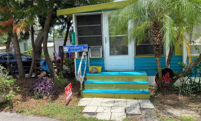 Riverview Casa | 2-bedroom mobile home in fabulous Riverview with fitness room, AC over 55 comm