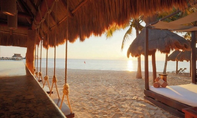 Punta Sam Apartamento | 2 Bedroom Oceanfront Penthouse with Resort Amenities