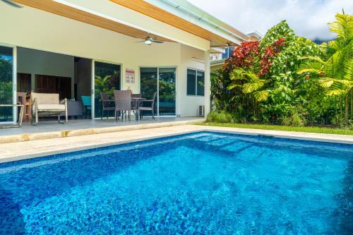 Ciudad Cortes Casa | 2 Bedroom-ojochal-pool-easy Access