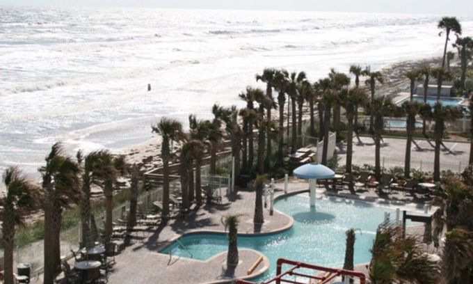 Bostroms Condominio | 2 Bedroom on Ormond Beach!