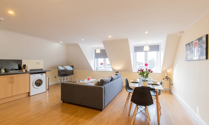 Hoddesdon Apartamento | 2-bedroom Penthouse, Clockhouse, Hoddesdon