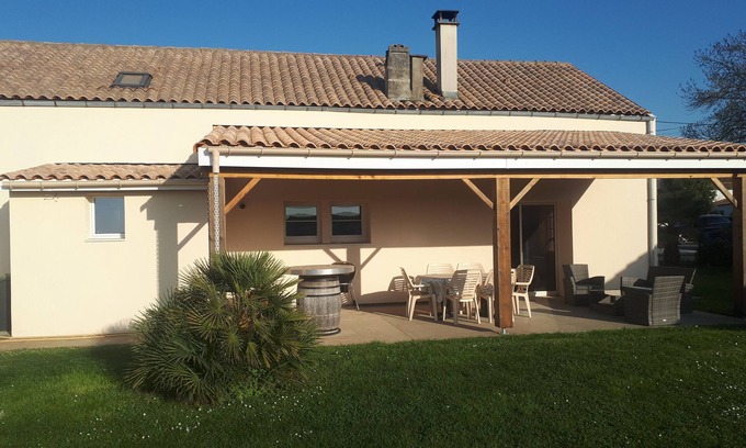 Etaules Casa | 2 Bedroom Private vacation home in Ã‰taules