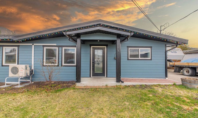 Okanagan-Similkameen Casa | 2 Bedroom Rancher