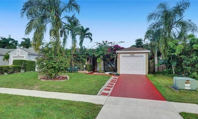 Whisper Walk Apartamento | 2 Bedroom Single family 437243 by Houzlet
