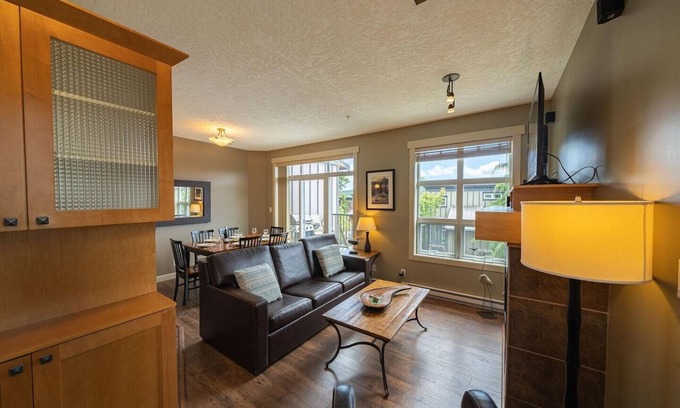 Sooke Cabaña | 2 Bedroom Sooke Townhome