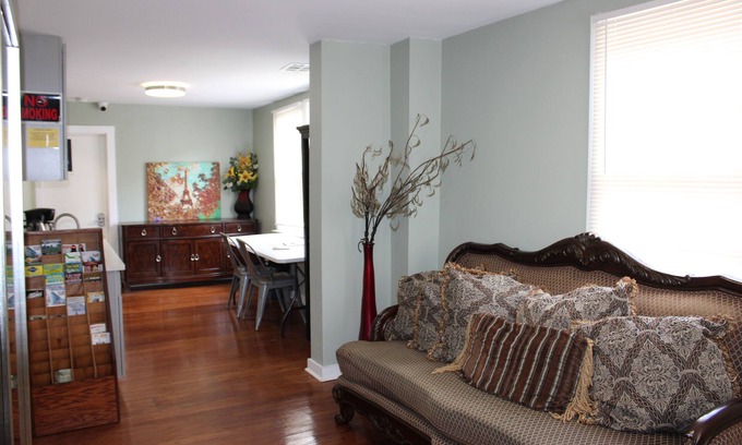 Bywater Cama Y Desayuno | 2 Bedroom Suite on 1st floor